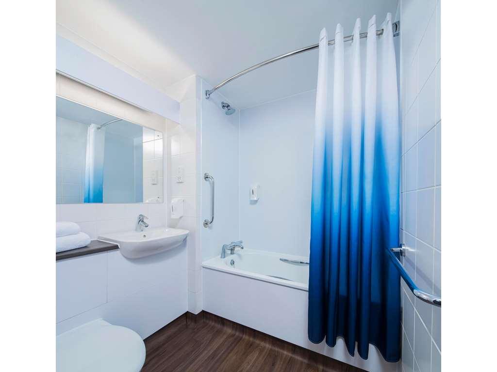 Travelodge Leatherhead Quarto foto