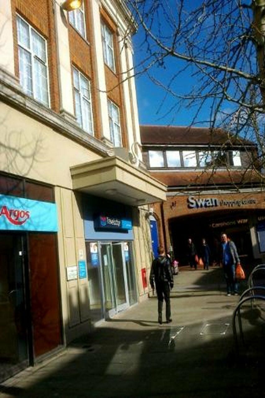 Travelodge Leatherhead Exterior foto