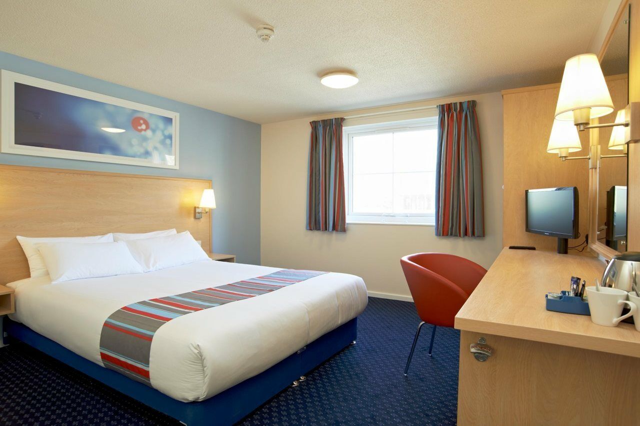 Travelodge Leatherhead Exterior foto